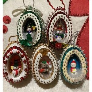OVAL Push Pin 5 Christmas Ornaments Snowman Diorama Beautiful Beaded Sequined